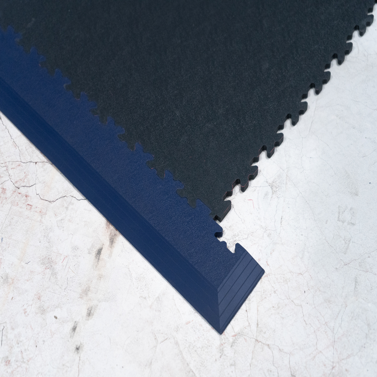 Interlocking Floor Tile Corner Ramp Blue